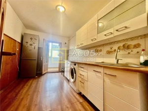 Apartament cu 3 camere de inchiriat, Comanesti, jud. Bacau - imagine 4