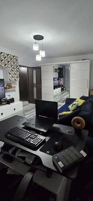 Vand Apartament - centru Pascani - renovat - imagine 9