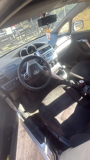 Toyota Verso 2.0d 7locuri 2011 - imagine 2