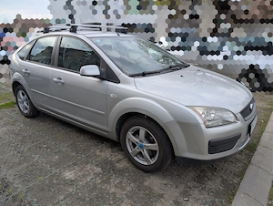 V nd Ford Focus Trend mk2 82000km, benzina  - imagine 4