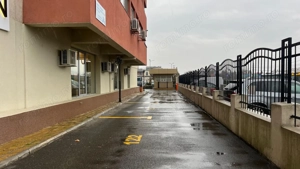 Spațiu comercial de vânzare – 247 mp utili, împărțiți în 2 unități - imagine 2