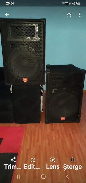 Vând tot ce se vede negociabil 