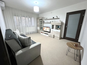 Apartament 2 camere, semidecomandat, zona Dacia, etaj 3 4, renovat, mobilat și utilat - imagine 5