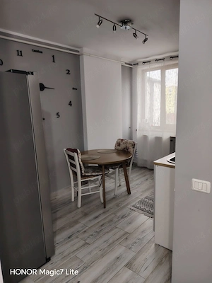 Apartament cu o camera,spatios,si modern ,complet mobilat Cartierul Tei.Piatra Neamt  + parcare 