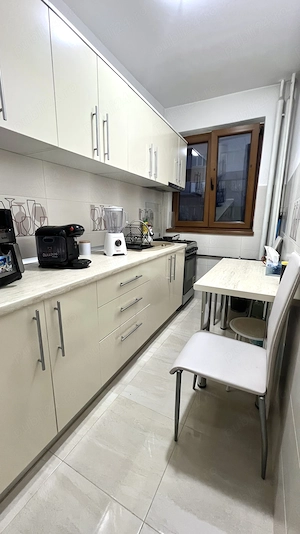 Apartament 2 camere, semidecomandat, zona Dacia, etaj 3 4, renovat, mobilat și utilat - imagine 8