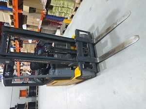 Stivuitor Jungheinrich 48V in stare f buna , incarcator si bidon baterie originale , ISCIR - imagine 2