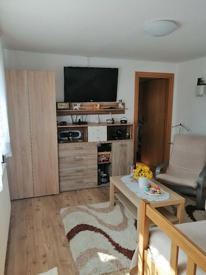 Vind casa cu doua apartamente cu intrare separata.  - imagine 4