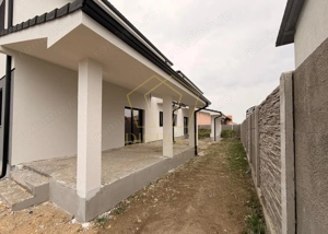 Duplex cu 5 camere, despărțit prin camera tehnica, la asfalt | Mosnita Veche - imagine 2