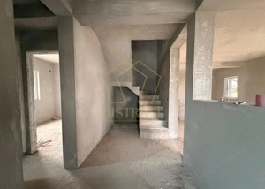 Duplex cu 5 camere, despărțit prin camera tehnica, la asfalt | Mosnita Veche - imagine 11