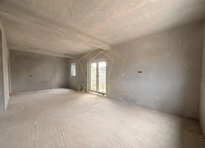 Duplex cu 5 camere, despărțit prin camera tehnica, la asfalt | Mosnita Veche - imagine 8
