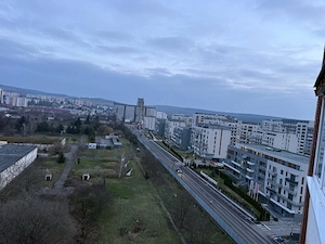 Vand apartament 2 cam strada Libertatii - imagine 2