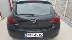 Far Opel Astra j hatchback dreapta