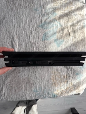 Play Station 4 PRO - imagine 3