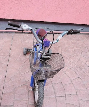 Vand bicicleta de copii în  stare buna,  vârsta recomandata 2-4 ani, 12 inch