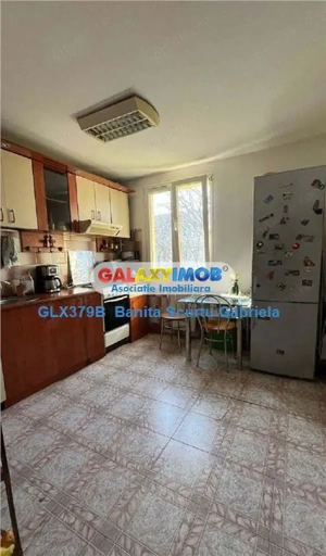 Vanzare apart de 2 camere ,decomandat  etaj 3, ZONA OZANA