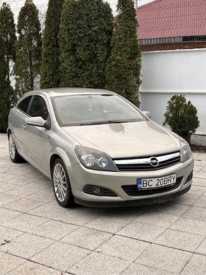 Opel Astra H GTC Full Option   1.9 Diesel  205.707 km   2000 euro