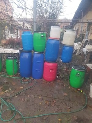 Butoaie de plastic și ladite