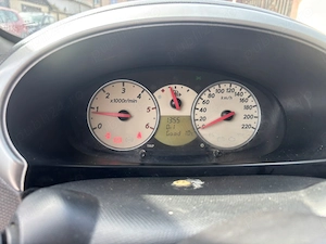 Vand nissan micra - imagine 2