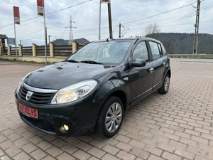 Dacia Sandero 1.5 DCI Laureate - imagine 13