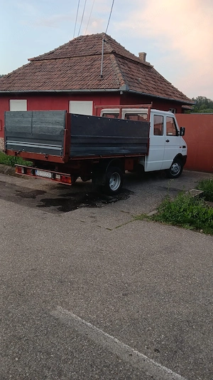 De vânzare 2 buc iveco + o bena basculabila completă  tel   - imagine 3