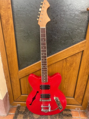 Jolana Kolor chitara semi hollowbody