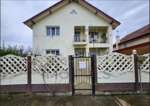 Sacalaz. Individuala. Panouri solare. Vatra veche.