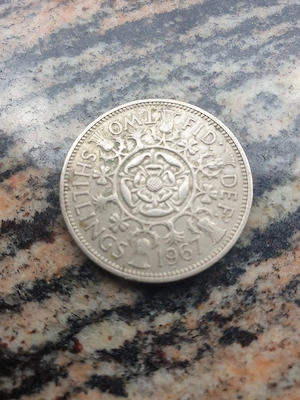 șilingi englezești