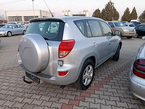 vand toyota rav 4  4x4  - imagine 4