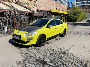 Dezmembrez renault fluence - imagine 2