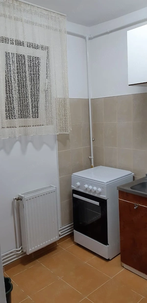 Închiriez în Reghin garsonieră confort I