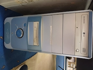 PC Retro MB PCChips M852 + P4 2300 + 2GB RAM funcțională