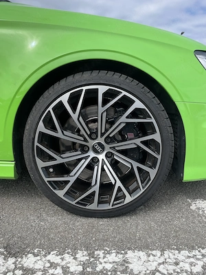 Audi RS3 Verde neon - imagine 6