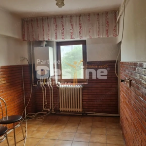 APARTAMENT DE VANZARE CU 3 CAMERE  - imagine 5