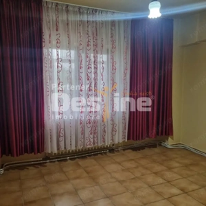 APARTAMENT DE VANZARE CU 3 CAMERE 