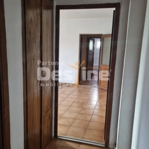 APARTAMENT DE VANZARE CU 3 CAMERE  - imagine 4
