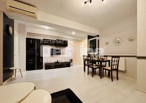 Apartament 3 camere+balcon generos, vedere Palatul Parlamentului, 13 Septembrie