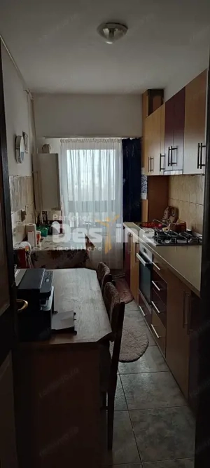 Apartament cu 1 camera ,decomandat , mobilat si renovat recent - imagine 4