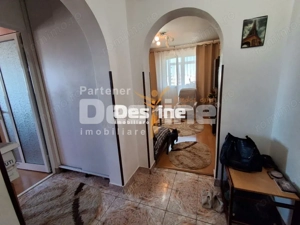 Apartament  3 camere, semidecomandat, Alexandru Cel Bun, 89.900 EURO - imagine 3