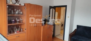 Apartament cu 1 camera ,decomandat , mobilat si renovat recent - imagine 3