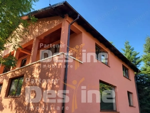 Vilă spațioasă de vânzare în Săcele – zona Bunloc, priveliște superbă