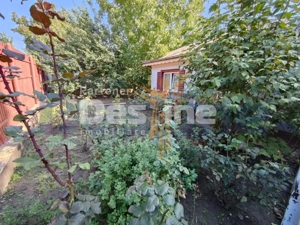 Casă bătrânească modernizată 74 mp + 73 mp anexe teren 585mp