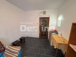 Cameră de cămin renovată, ușă metalică și geam termopan, zona Astra