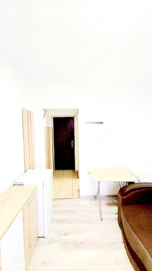 Nou!!! Închiriez garsoniera confort 3 in zona centrală din Micro 14 - imagine 3