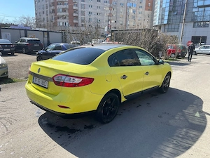 Dezmembrez renault fluence