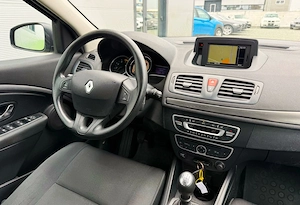 Renault Megane      - imagine 13