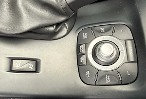 Renault Megane      - imagine 14