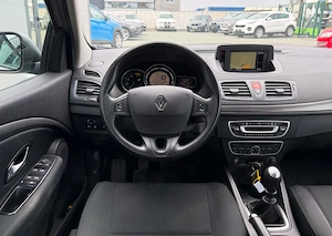 Renault Megane      - imagine 11