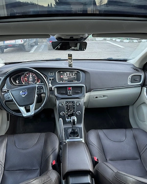 Volvo V40 D2 2016 - imagine 5