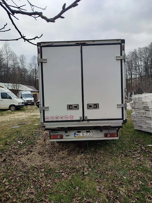 Vând sau schimb Renalut master frigorific din 2019 - imagine 3