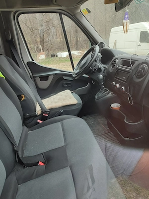 Vând sau schimb Renalut master frigorific din 2019 - imagine 2